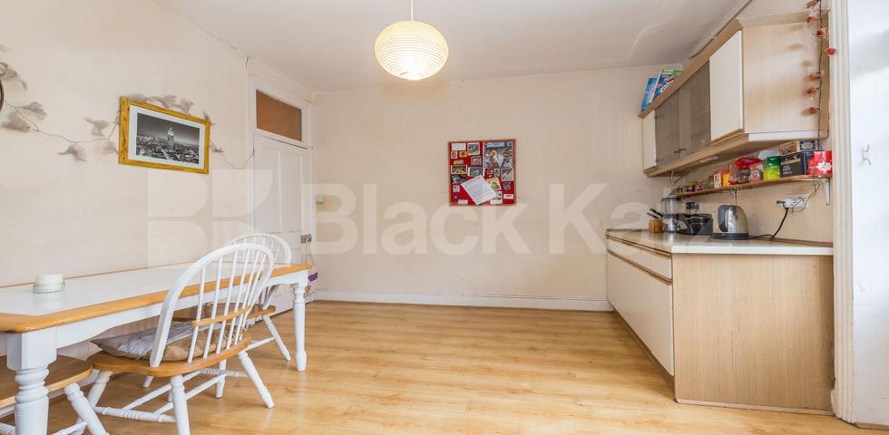 			NEW INSTRUCTION!, 3 Bedroom, 1 bath, 1 reception Flat			 Linden Mansions, Hornsey Lane, Highgate